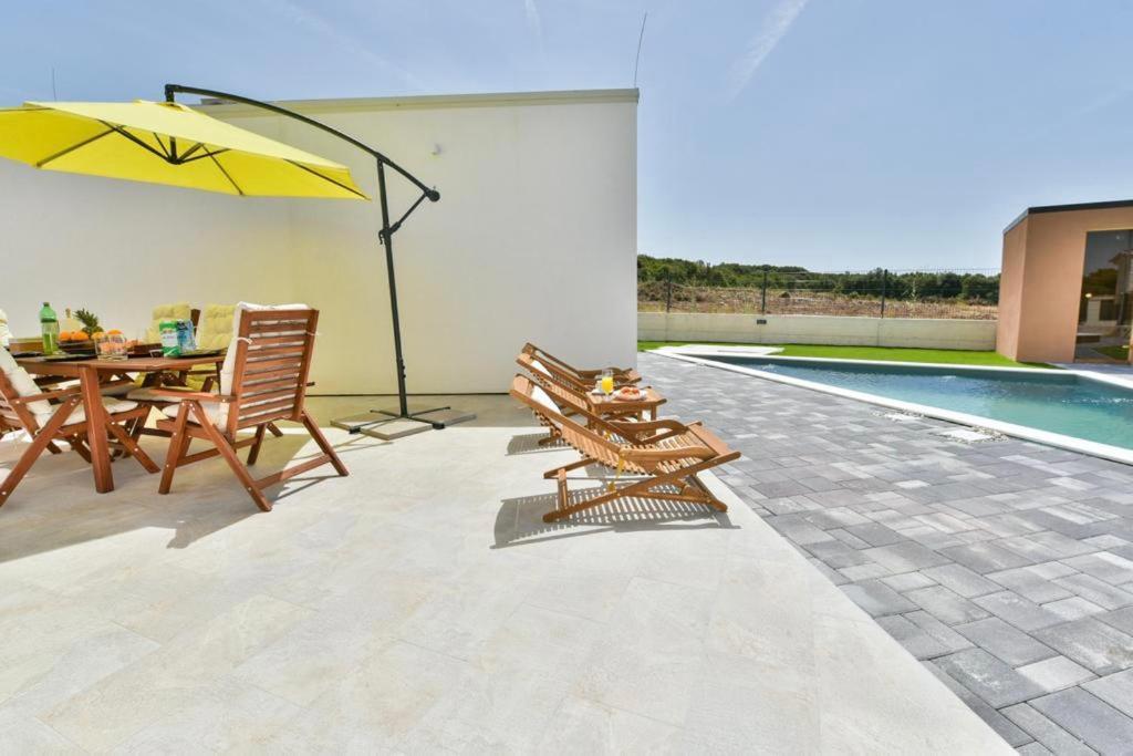 Villa Silente Sukošan Kültér fotó